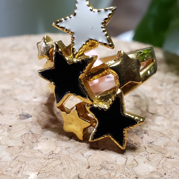 Jewelry - Stars Gold Ring!!!!